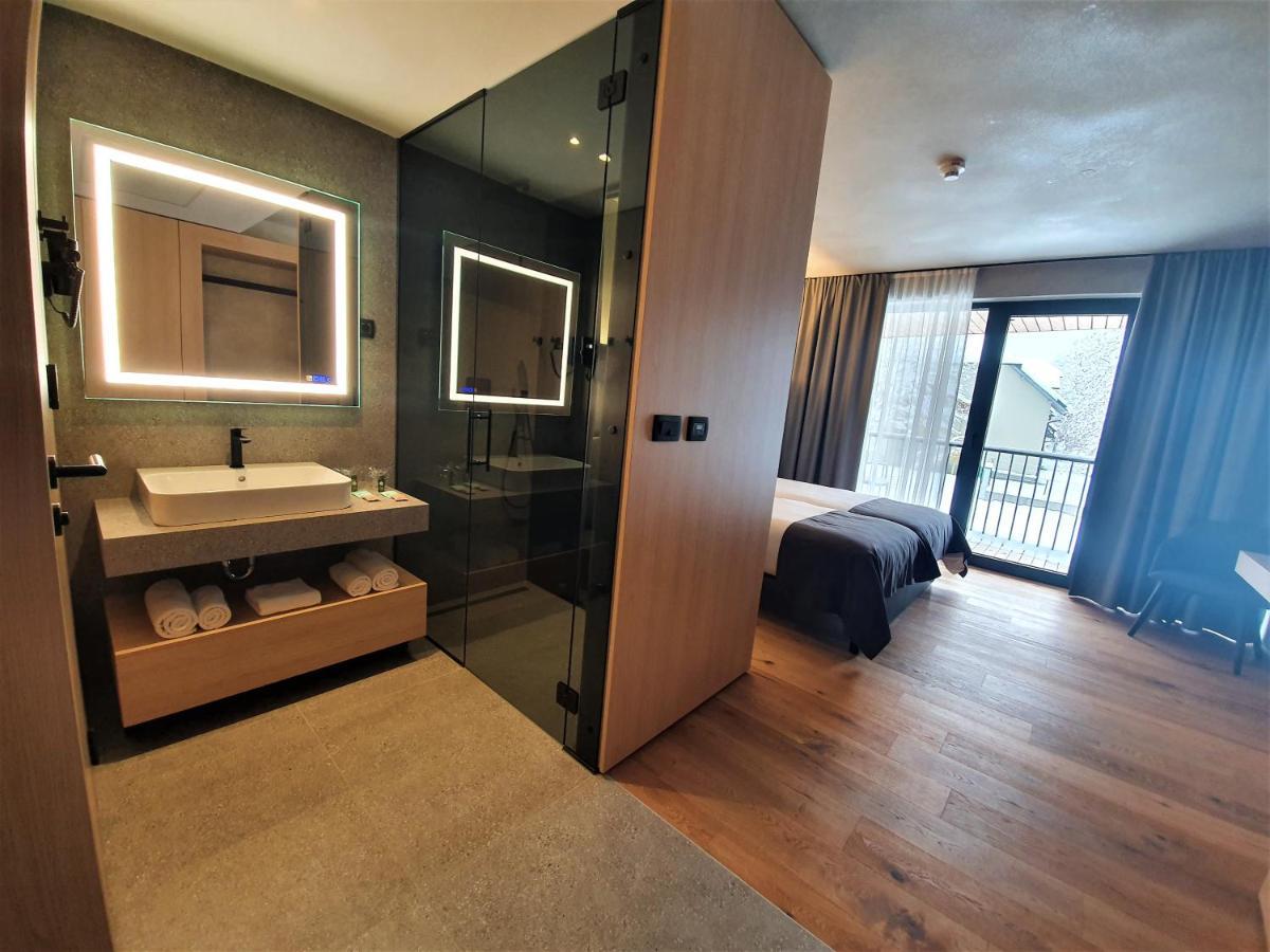 בובק Hotel Soca מראה חיצוני תמונה